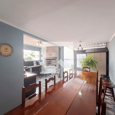 Casa à venda com 226m², 4 quartos e 4 vagas Casa à venda com 226m², 4 quartos e 4 vagasChurrasqueira
