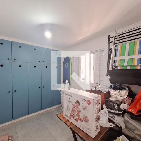 Casa à venda com 226m², 4 quartos e 4 vagas Casa à venda com 226m², 4 quartos e 4 vagasQuarto de serviço
