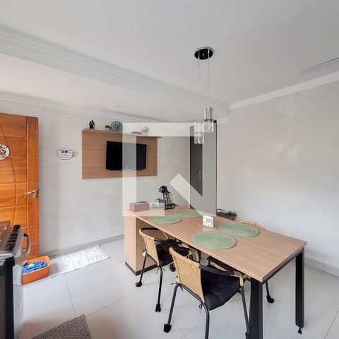 Casa à venda com 226m², 4 quartos e 4 vagas Casa à venda com 226m², 4 quartos e 4 vagasCozinha