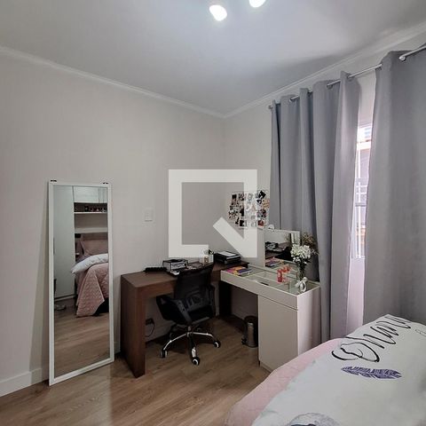 Casa à venda com 226m², 4 quartos e 4 vagas Casa à venda com 226m², 4 quartos e 4 vagasQuarto 3
