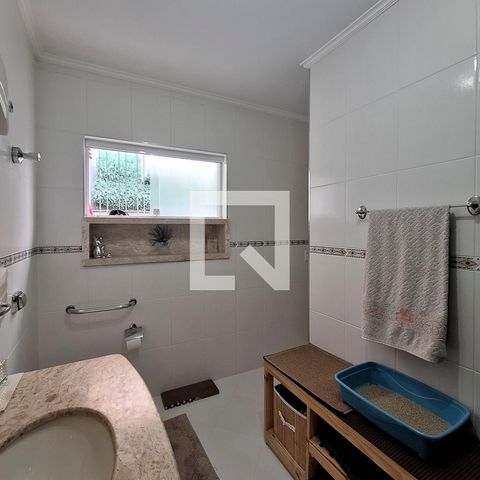 Casa à venda com 226m², 4 quartos e 4 vagas Casa à venda com 226m², 4 quartos e 4 vagasBanheiro Quarto 1