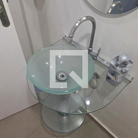 Casa à venda com 226m², 4 quartos e 4 vagas Casa à venda com 226m², 4 quartos e 4 vagasBanheiro salão
