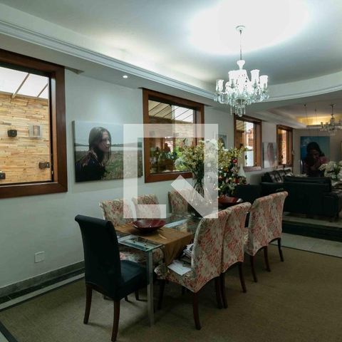 Casa de condomínio para alugar com 800m², 5 quartos e 6 vagasSala de Jantar