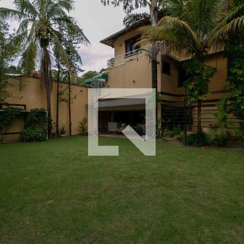 Casa de condomínio para alugar com 800m², 5 quartos e 6 vagasÁrea Externa