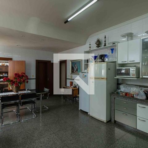 Casa de condomínio para alugar com 800m², 5 quartos e 6 vagasCozinha