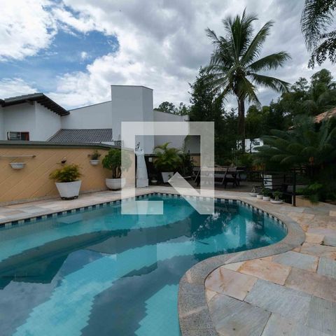 Casa de condomínio para alugar com 800m², 5 quartos e 6 vagasPiscina