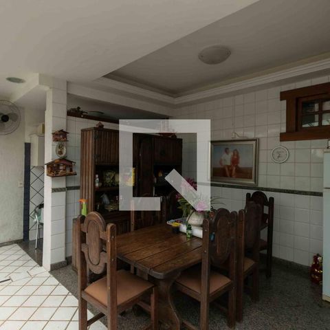 Casa de condomínio para alugar com 800m², 5 quartos e 6 vagasCozinha externa