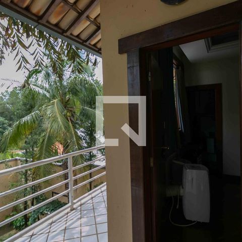 Casa de condomínio para alugar com 800m², 5 quartos e 6 vagasVaranda Suite 4