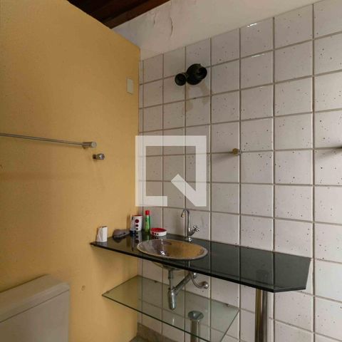 Casa de condomínio para alugar com 800m², 5 quartos e 6 vagasBanheiro Sala 4