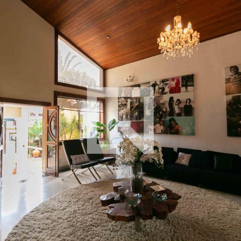 Casa de condomínio para alugar com 800m², 5 quartos e 6 vagasSala 1