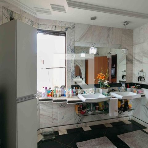 Casa de condomínio para alugar com 800m², 5 quartos e 6 vagasBanheiro Suite 2