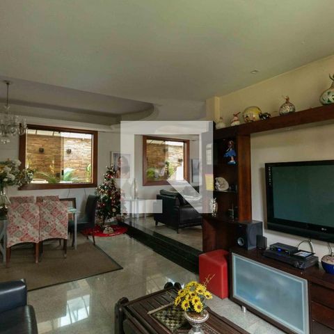 Casa de condomínio para alugar com 800m², 5 quartos e 6 vagasSala de TV 1