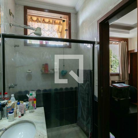 Casa de condomínio para alugar com 800m², 5 quartos e 6 vagasBanheiro Suite 4