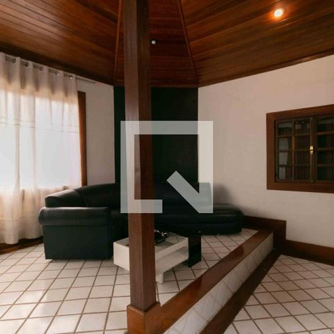 Casa de condomínio para alugar com 800m², 5 quartos e 6 vagasSala 4