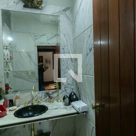 Casa de condomínio para alugar com 800m², 5 quartos e 6 vagasLavabo