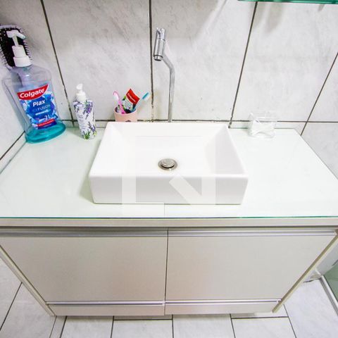 Apartamento à venda com 80m², 3 quartos e 2 vagas Apartamento à venda com 80m², 3 quartos e 2 vagasBanheiro social