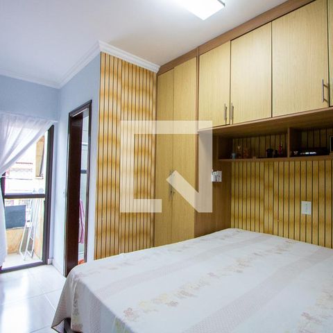 Apartamento à venda com 80m², 3 quartos e 2 vagas Apartamento à venda com 80m², 3 quartos e 2 vagasQuarto 1 - Suíte