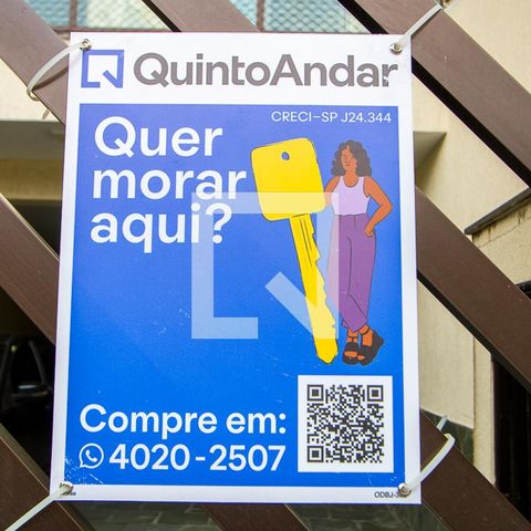 Apartamento à venda com 80m², 3 quartos e 2 vagas Apartamento à venda com 80m², 3 quartos e 2 vagasPlaquinha instalada na fachada
