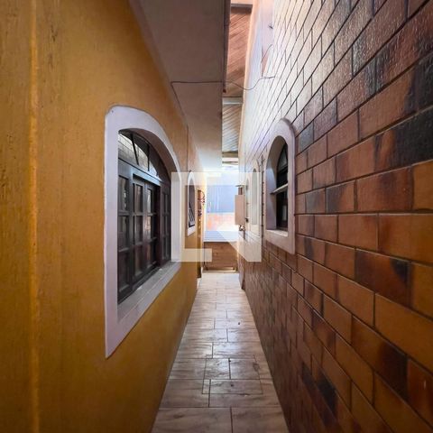 Casa à venda com 285m², 3 quartos e 3 vagas Casa à venda com 285m², 3 quartos e 3 vagasCorredor