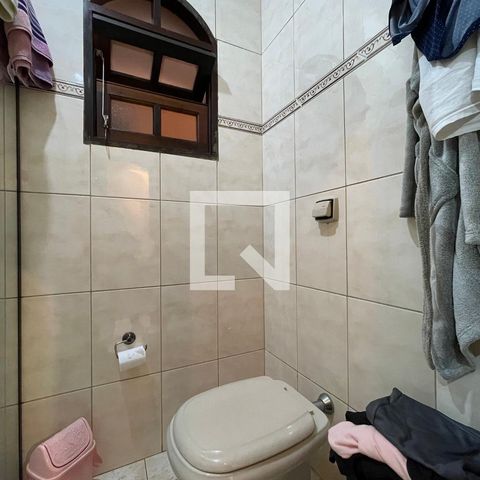 Casa à venda com 285m², 3 quartos e 3 vagas Casa à venda com 285m², 3 quartos e 3 vagasBanheiro Suíte 1