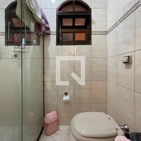 Casa à venda com 285m², 3 quartos e 3 vagas Casa à venda com 285m², 3 quartos e 3 vagasBanheiro Suíte 1