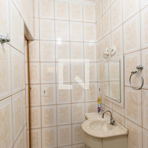 Casa à venda com 250m², 3 quartos e 3 vagas Casa à venda com 250m², 3 quartos e 3 vagasBanheiro da Suíte 2
