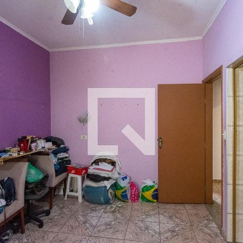 Casa à venda com 250m², 3 quartos e 3 vagas Casa à venda com 250m², 3 quartos e 3 vagasSuíte 2