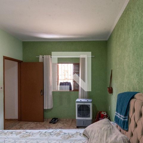 Casa à venda com 250m², 3 quartos e 3 vagas Casa à venda com 250m², 3 quartos e 3 vagasSuíte