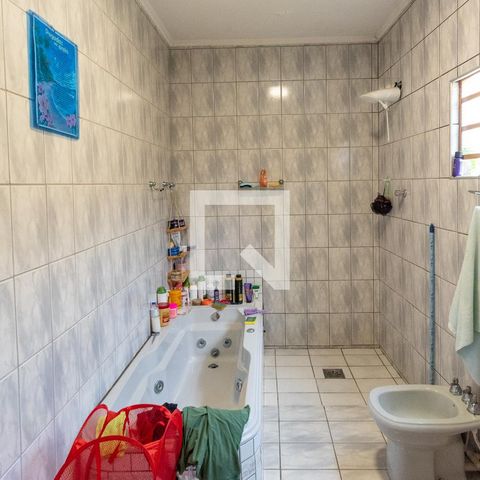 Casa à venda com 250m², 3 quartos e 3 vagas Casa à venda com 250m², 3 quartos e 3 vagasBanheiro da Suíte