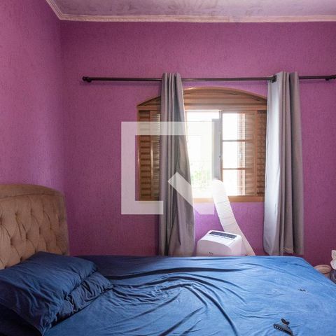 Casa à venda com 250m², 3 quartos e 3 vagas Casa à venda com 250m², 3 quartos e 3 vagasQuarto 1