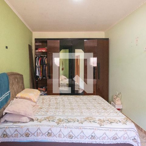 Casa à venda com 250m², 3 quartos e 3 vagas Casa à venda com 250m², 3 quartos e 3 vagasSuíte