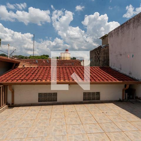 Casa à venda com 250m², 3 quartos e 3 vagas Casa à venda com 250m², 3 quartos e 3 vagasQuintal