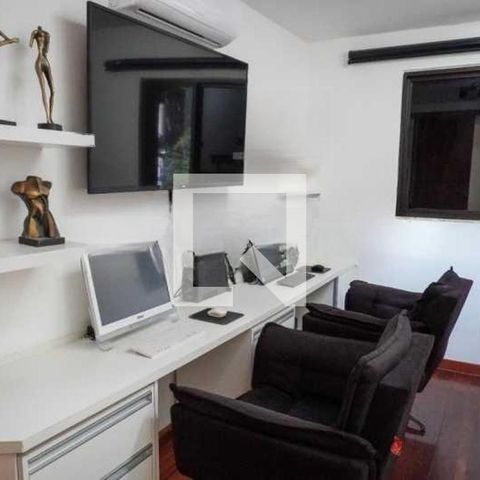 Casa de condomínio à venda com 220m², 4 quartos e 2 vagas