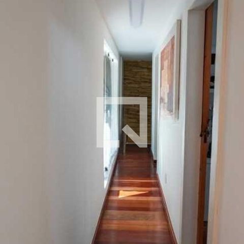 Casa de condomínio à venda com 220m², 4 quartos e 2 vagas