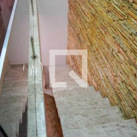 Casa de condomínio à venda com 220m², 4 quartos e 2 vagas