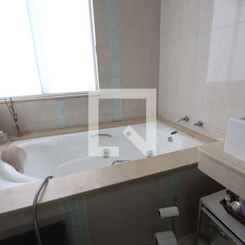 Casa para alugar com 260m², 3 quartos e 6 vagasBanheiro da Suíte Master