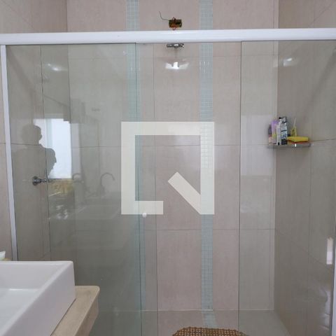 Casa para alugar com 260m², 3 quartos e 6 vagasBanheiro da Suíte Master