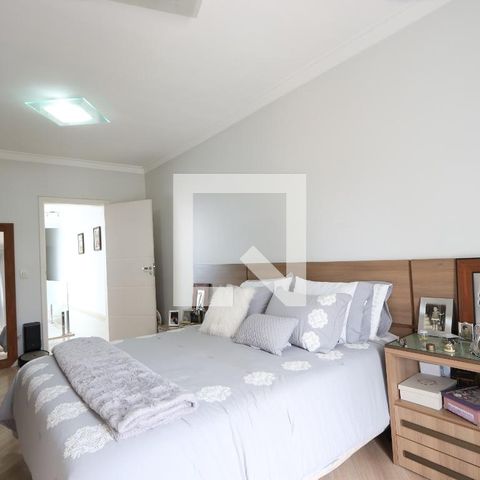 Casa para alugar com 260m², 3 quartos e 6 vagasSuíte Master