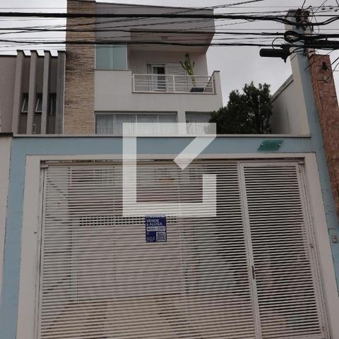 Casa para alugar com 260m², 3 quartos e 6 vagasFachada