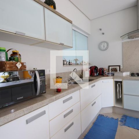 Casa para alugar com 260m², 3 quartos e 6 vagasCozinha
