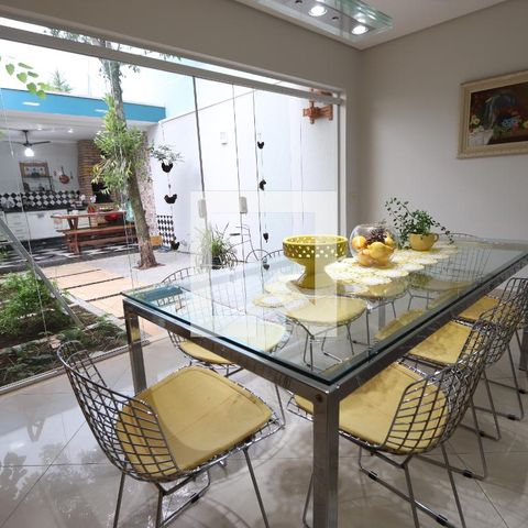Casa para alugar com 260m², 3 quartos e 6 vagasCopa
