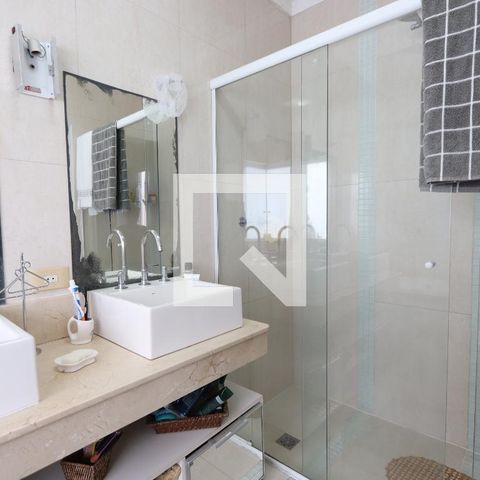 Casa para alugar com 260m², 3 quartos e 6 vagasBanheiro da Suíte Master