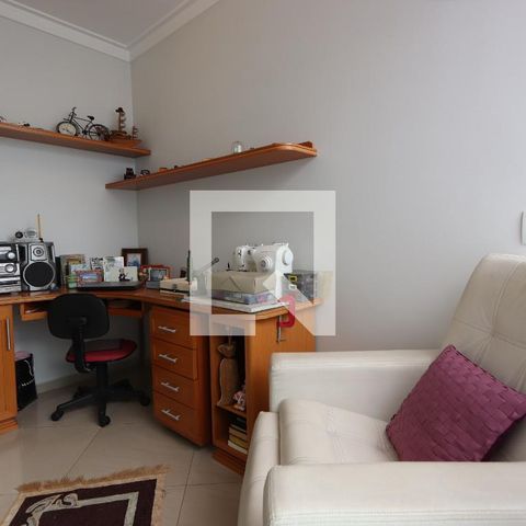 Casa para alugar com 260m², 3 quartos e 6 vagasEscritório