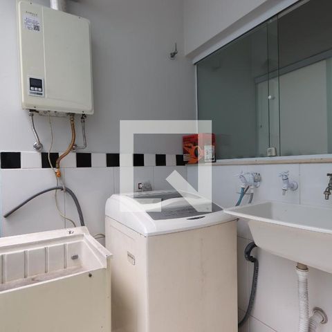 Casa para alugar com 260m², 3 quartos e 6 vagasLavanderia