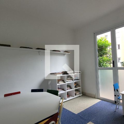 Casa à venda com 52m², 2 quartos e 1 vaga Casa à venda com 52m², 2 quartos e 1 vagaÁrea comum