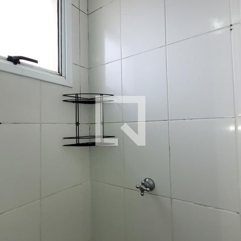 Casa à venda com 52m², 2 quartos e 1 vaga Casa à venda com 52m², 2 quartos e 1 vagaBanheiro
