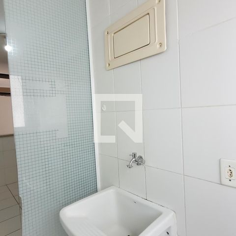 Casa à venda com 52m², 2 quartos e 1 vaga Casa à venda com 52m², 2 quartos e 1 vagaÁrea de Serviço