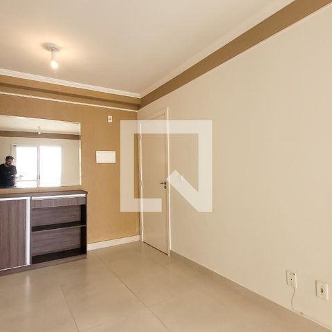 Casa à venda com 52m², 2 quartos e 1 vaga Casa à venda com 52m², 2 quartos e 1 vagaSala
