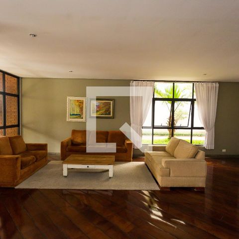 Apartamento à venda com 246m², 3 quartos e 4 vagas Apartamento à venda com 246m², 3 quartos e 4 vagasÁrea comum - Salão de festas