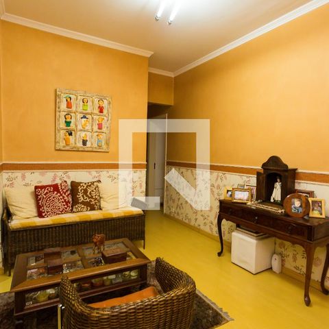 Apartamento à venda com 246m², 3 quartos e 4 vagas Apartamento à venda com 246m², 3 quartos e 4 vagasescritório